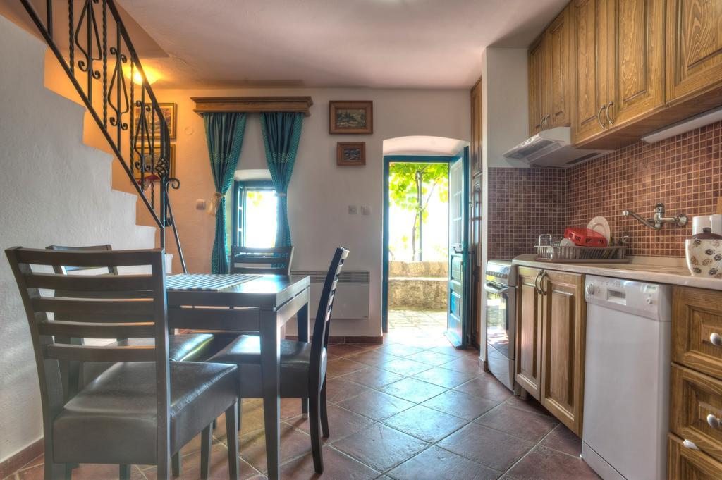 Holiday Home Neda Sveti Stefan Værelse billede